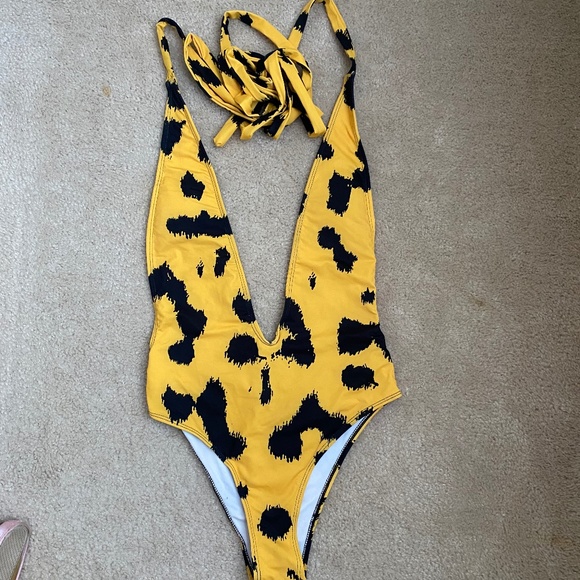 ANIMAL PRINT ONE PIECE SWIMSUIT - Picture 1 of 1
